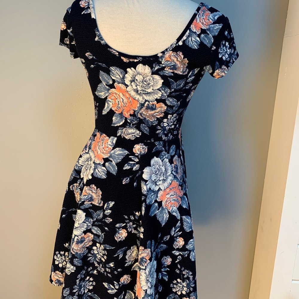 Navy & Peach Dress / Women's Small (Aeroposostale)